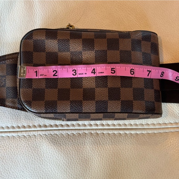 🎯SOLD🎯 Louis Vuitton's Geronimos Damier Cross Body Bag Authentic - Picture 14 of 16